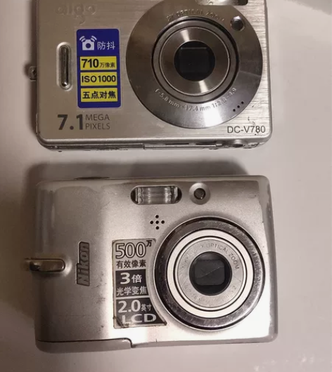 尼康L10.爱国者V780数码相机2台,配...