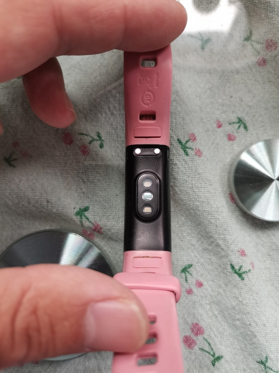 荣耀手环5标准版非nfc版本,女生用,实物...