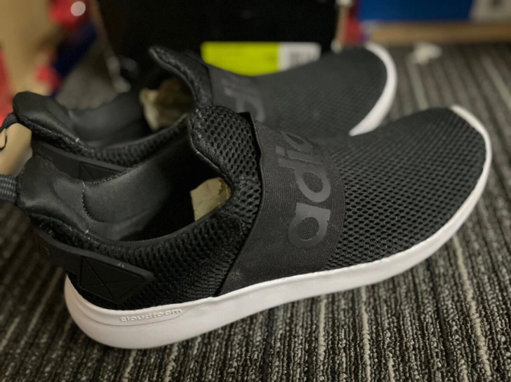 42码,阿迪运动鞋 BC0942