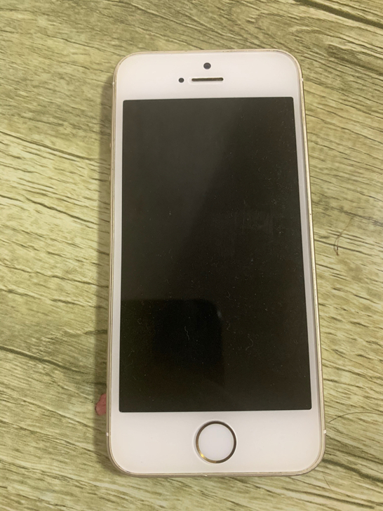 苹果5s,,,喜欢可以入手 正常划痕