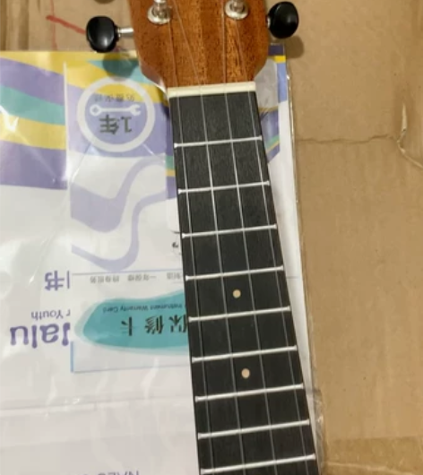 来,正品Tom牌21寸尤克里里,全新未拆封...