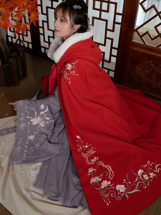 清梳原创凝香汉服斗篷女长款刺绣加绒加厚保暖...