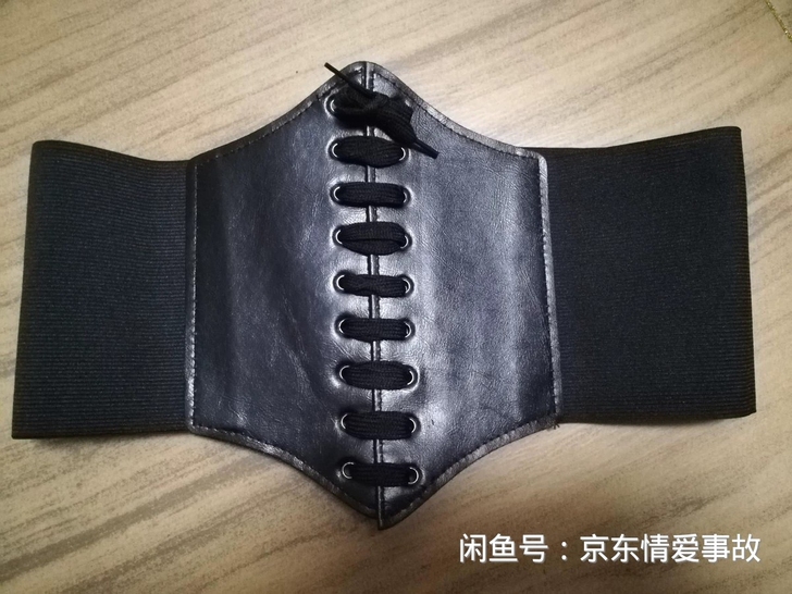 付邮送 暗黑风朋克腰封 真的超显瘦啊 买多...