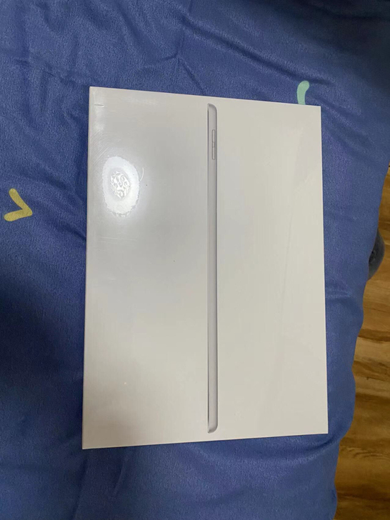 Apple iPad 10.2英寸平板电脑...