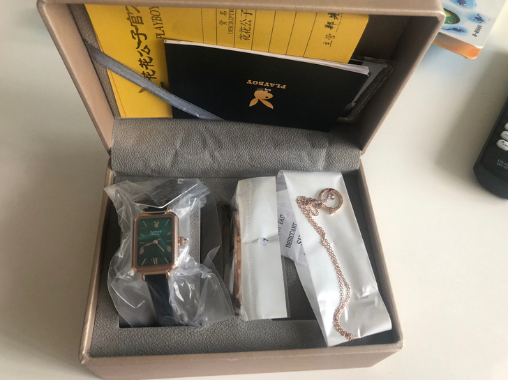 小绿表 一次都没带过 全新的