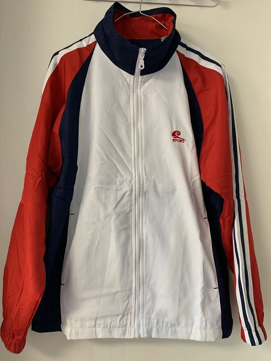 出一套大学校服,马上要实习了,穿不到了,便...