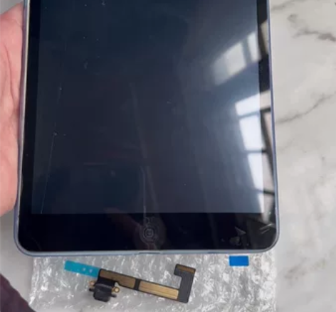 iPad mini 2把尾插换上去就可以使...