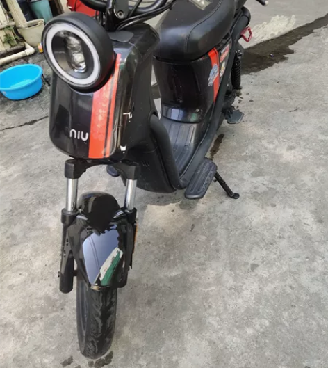 出售小牛电动∪1顶配1台,800W电机,2...