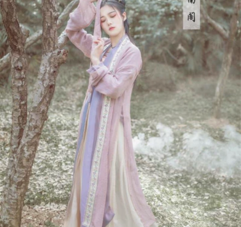 汉服出租,多款小豆蔻十三余,司南阁款式,部...