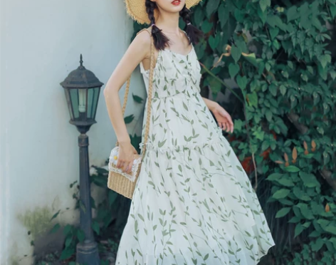 【清衣柜】文艺清新吊带裙V领碎花连衣裙仙女...