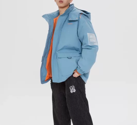 美斯特邦威，男士冬季潮流宽松羽绒服，九成新...