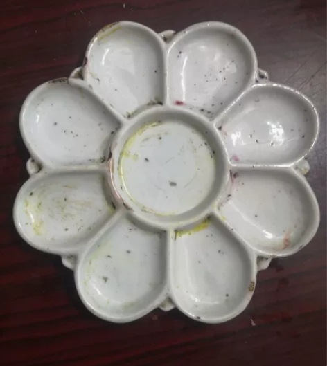 支丁烧老调色盘一个,有小瑕疵,不影响使用,...