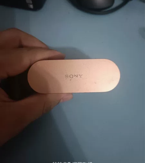 索尼耳机 明显痕迹 功能正常 感兴趣...