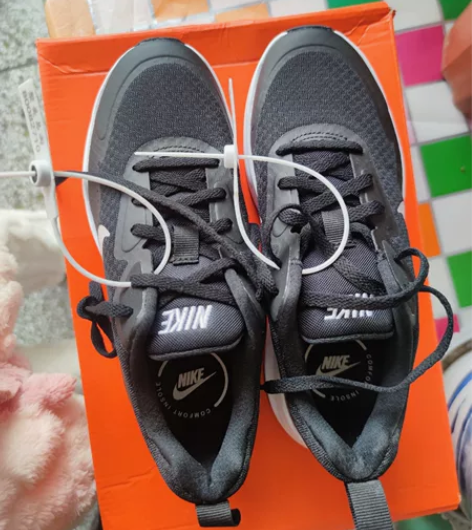 转让耐克NIKE 女子 休闲鞋 缓震 透气...