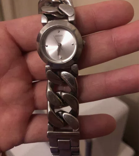 下面还有一只浪琴。Guess手表,原价10...