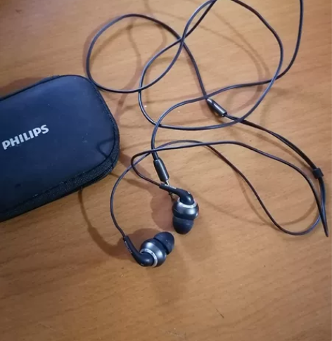飞利浦耳机SHE9800，使用正常，品相如...