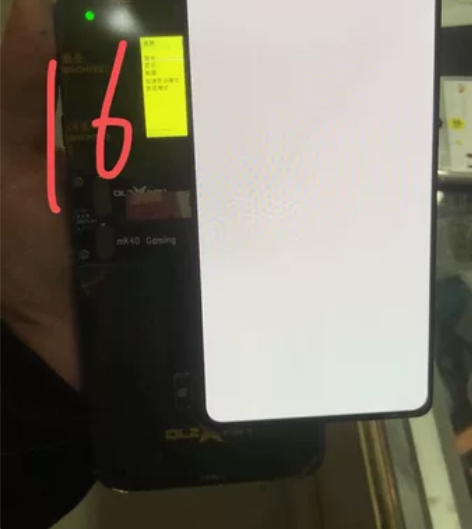 红米k40游戏增强版原装全新屏幕,极小瑕疵...