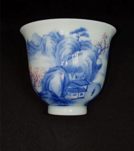 青花釉里红山水铃铛杯 口径7.7高6.5，...