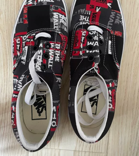 vans全新闷包无盒正品36码,脚长22....