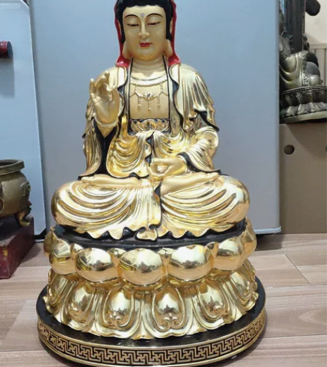 台湾版鎏金贴金摆件一尊,开脸漂亮饱满,色泽...