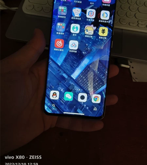 出个小米12spro 8+256 白色 ...