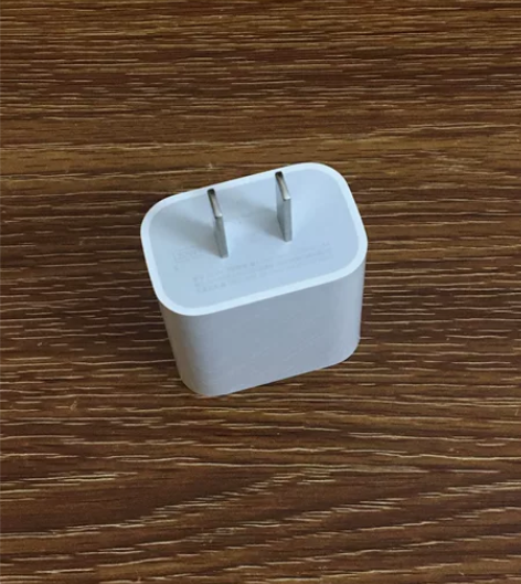 苹果原装充电器，20w快充充电头，官网买的...