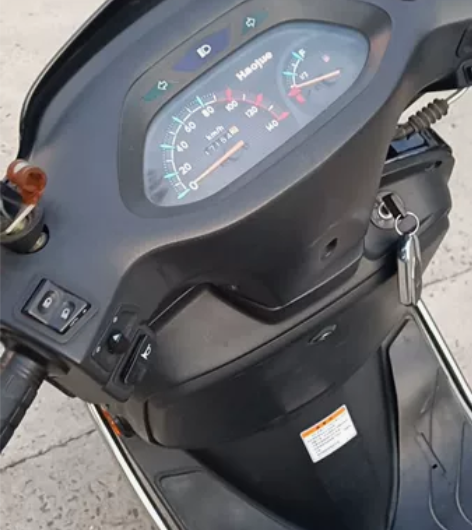 本人出售豪爵悦星HJ125T＿90踏板摩托...