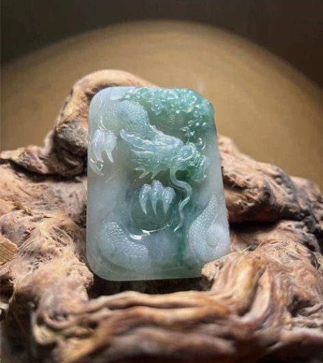 玉雕翡翠龙牌,大师工艺雕刻,师傅做的,完美...