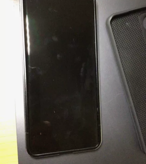 小米12pro 8+128自用，一直在用苹...