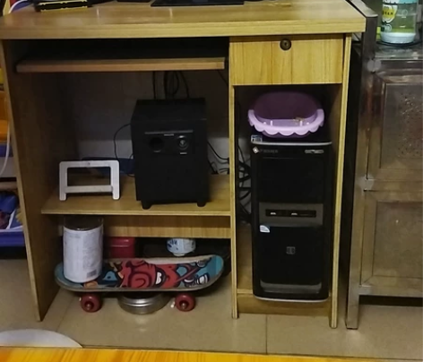 清华同方电脑+飞利浦音箱+电脑桌一起便宜出...