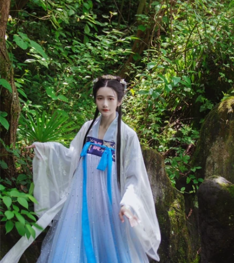 千韵岗辰莲鱼梦蓝色汉服S码 穿过一次 后来...