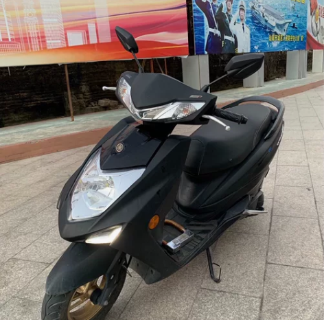 雅马哈赛鹰GT，18年一万出头买的。质量好...