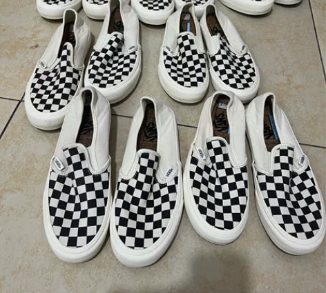 VANS范斯男女同款休闲鞋，全新不带吊牌盒...