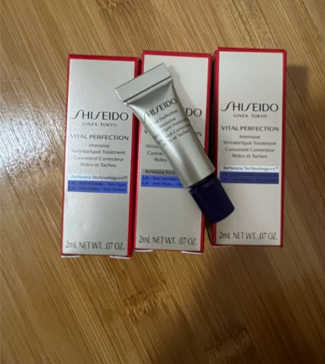 资生堂悦薇抗皱眼霜,2ml一支,正装送的赠...