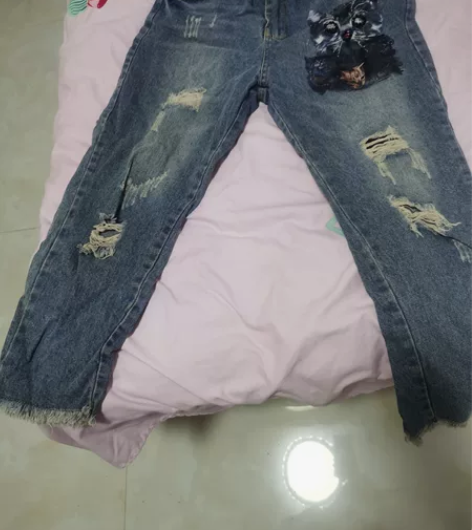 复古牛仔裤，很好看的，质量很好 买的时候一...