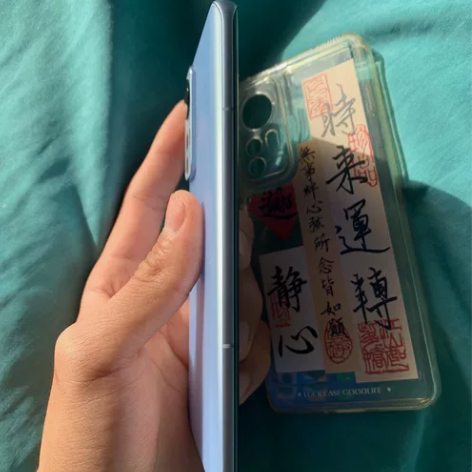 小米12 8+256 官方保修到明年6月...