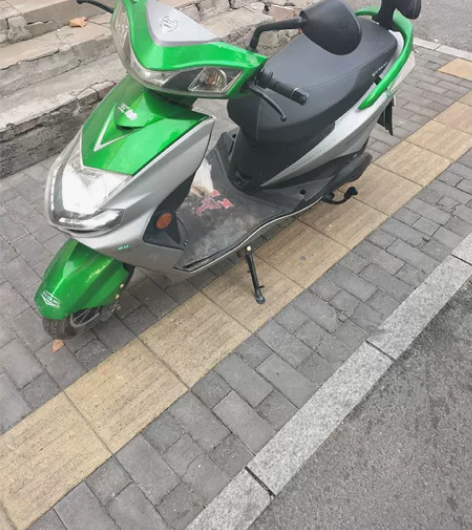 五羊踏板电动二轮车1150元。60付20安...