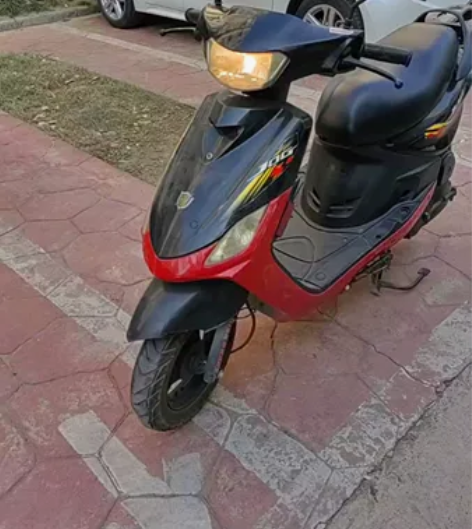雅马哈100  8成新  闲置在车库吃灰 ...