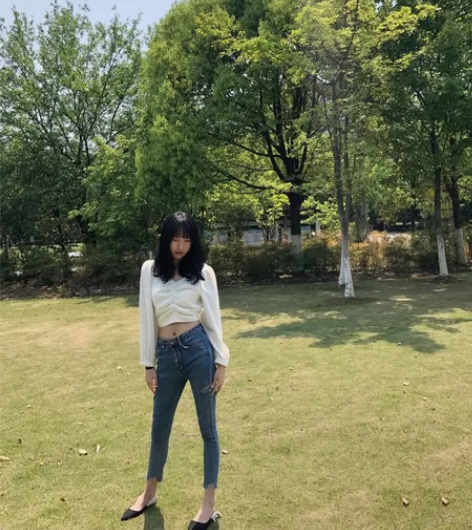 牛仔裤 感兴趣的话点“我想要”和我私聊吧～