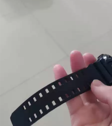 卡西欧GD350黑金配色 成色如图,售出不...