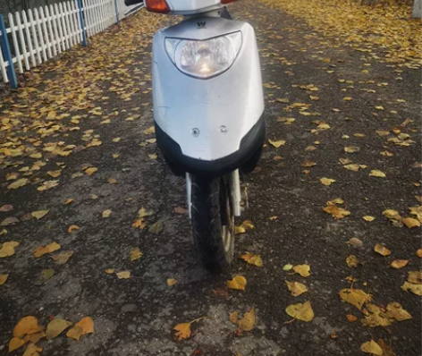 踏板摩托车，豪爵福星。18年工户，手续齐全...