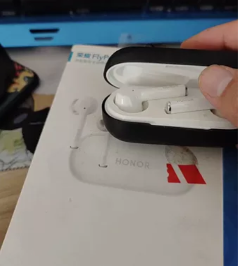 荣耀FIYPods3耳机，自己使用，包装说...