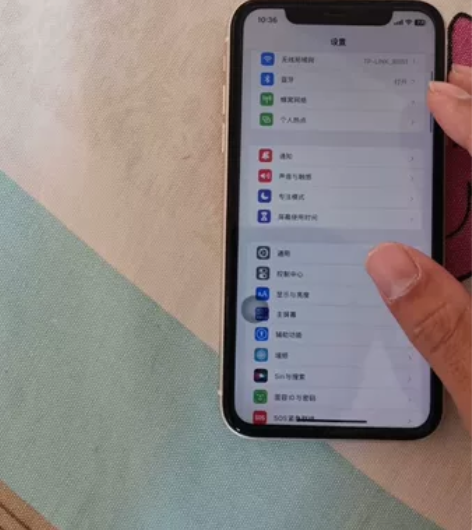 iPhone 11成色不错屏幕无划痕，边框...