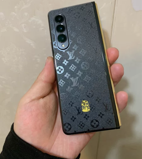 国行三星W22 16+512，边框成色挺好...
