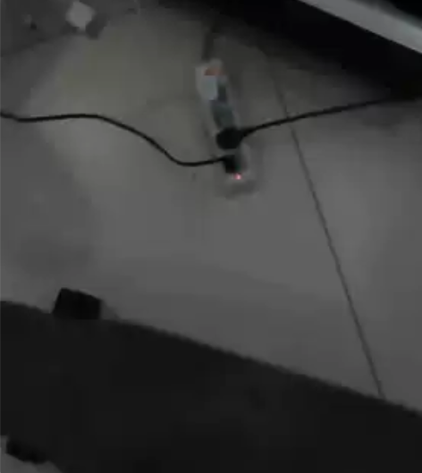 DECKWAR 滑板，轻微撞痕，部件配置齐...
