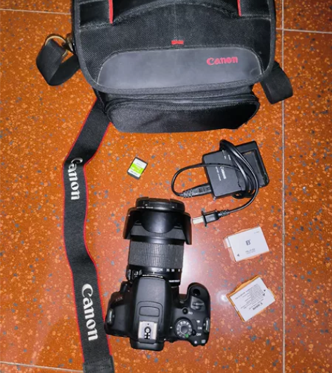 佳能700d单反相机套机18-135mm镜...