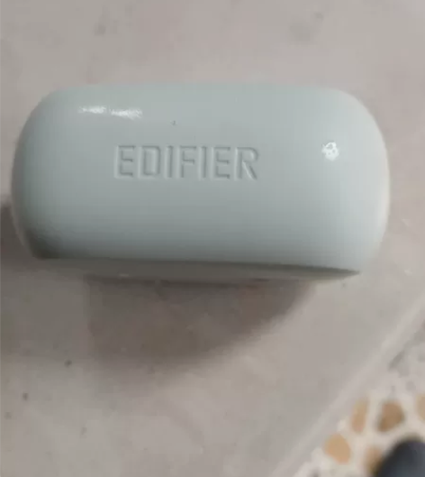 漫步者蓝牙耳机冇心TO-U版闲置转让 清理...
