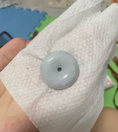 紫底飘乌鸡俏黄翡平安扣 大件厚装 可佩戴...