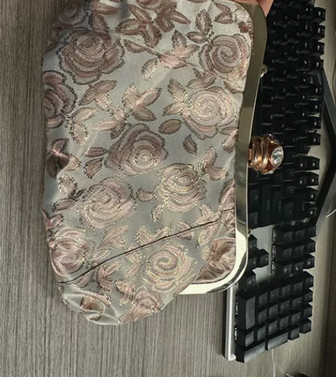 复古织花鎏金链条手拿包 复古类型,如图所示...