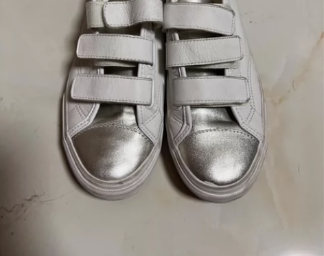 vans魔术贴 小白鞋 38.5码 穿过两...